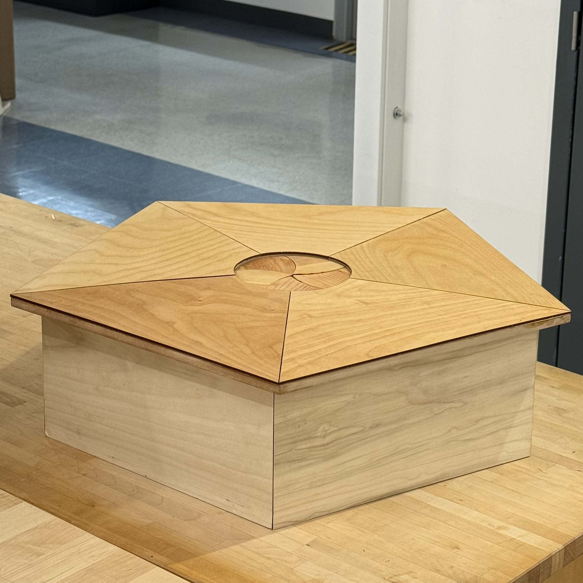 Iris Box Exterior